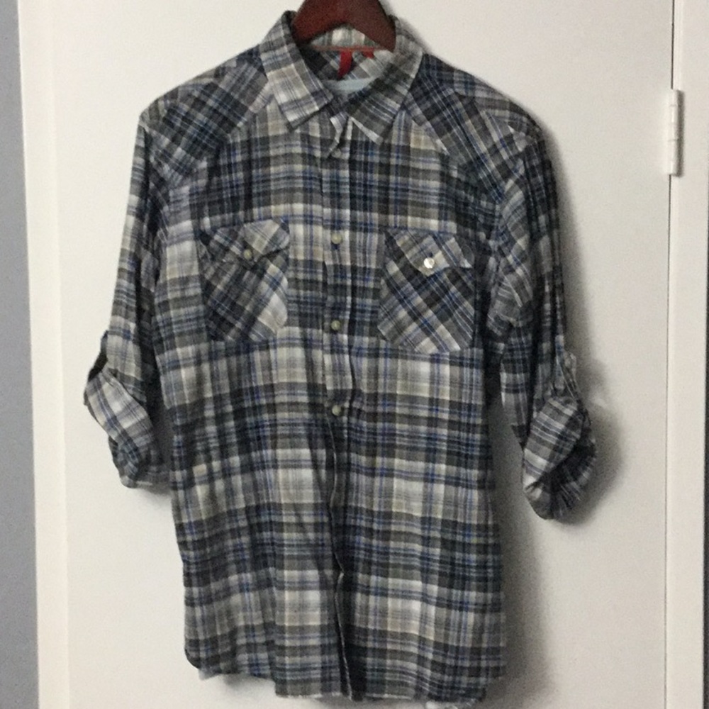 Saks Fifth Avenue “5/48” Shirt. Large